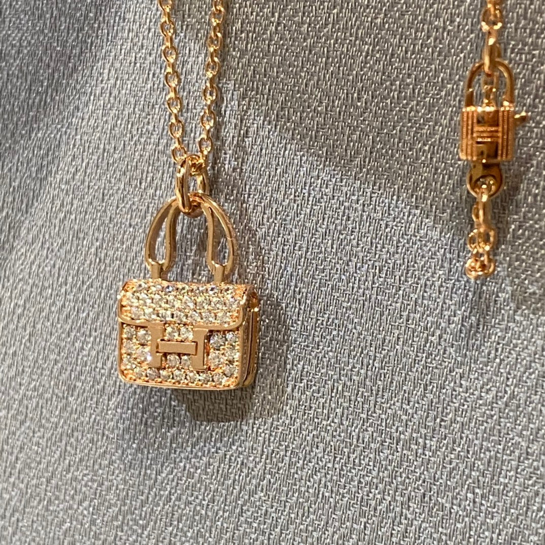 [Elara]CONSTANCE PEDANT DIAMOND NECKLACE