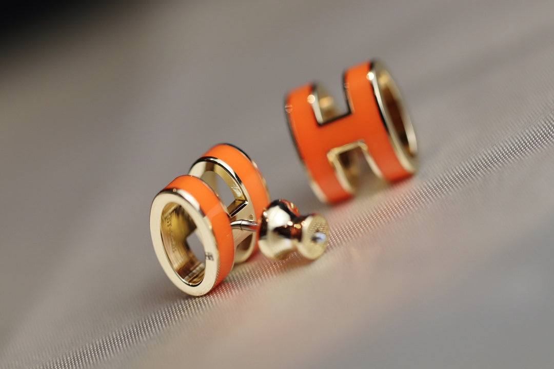[Elara]MINI POP H EARRINGS ORANGE