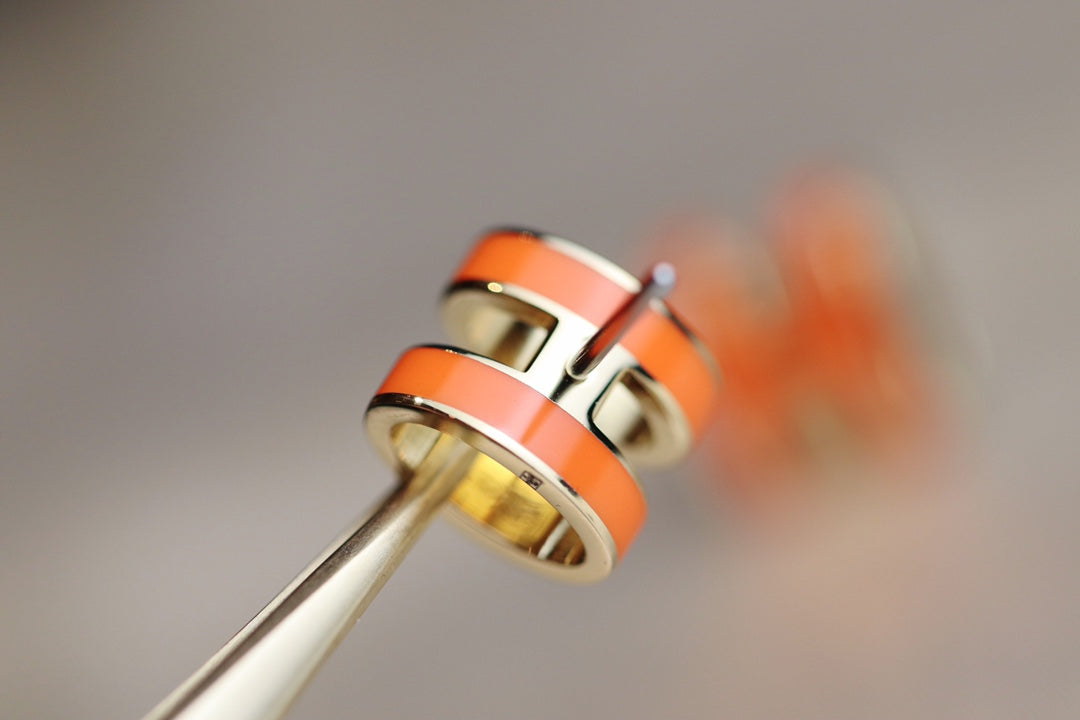 [Elara]MINI POP H EARRINGS ORANGE