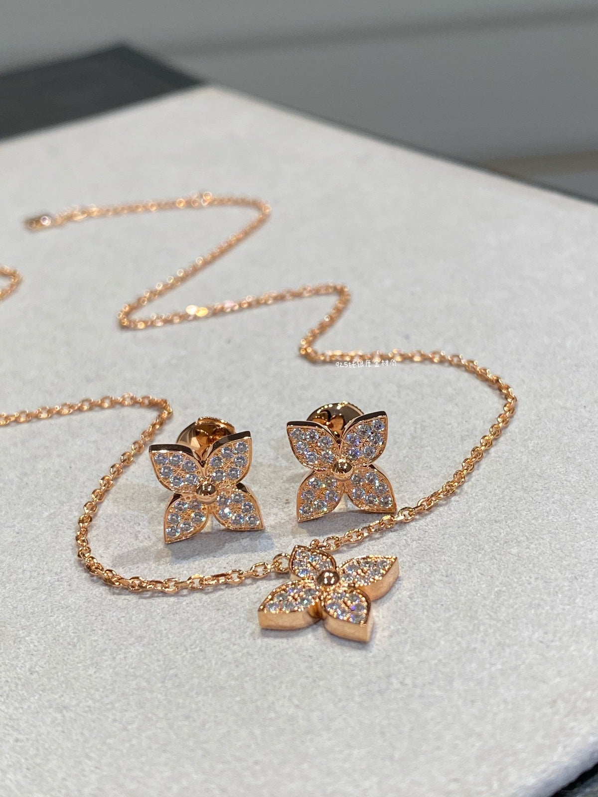 [Elara]STAR DIAMOND NECKALCE