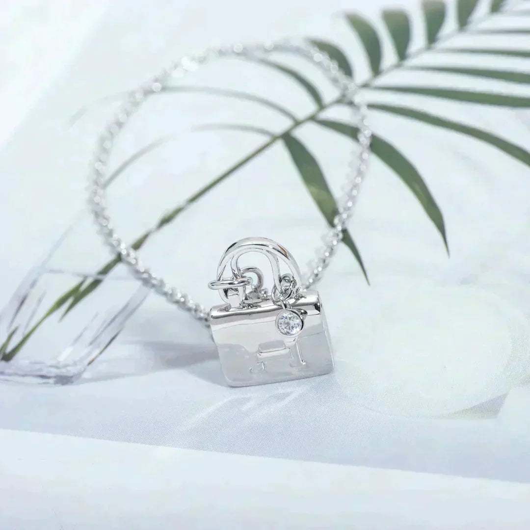 [Elara]アミュレット ペンダント シルバーネックレス