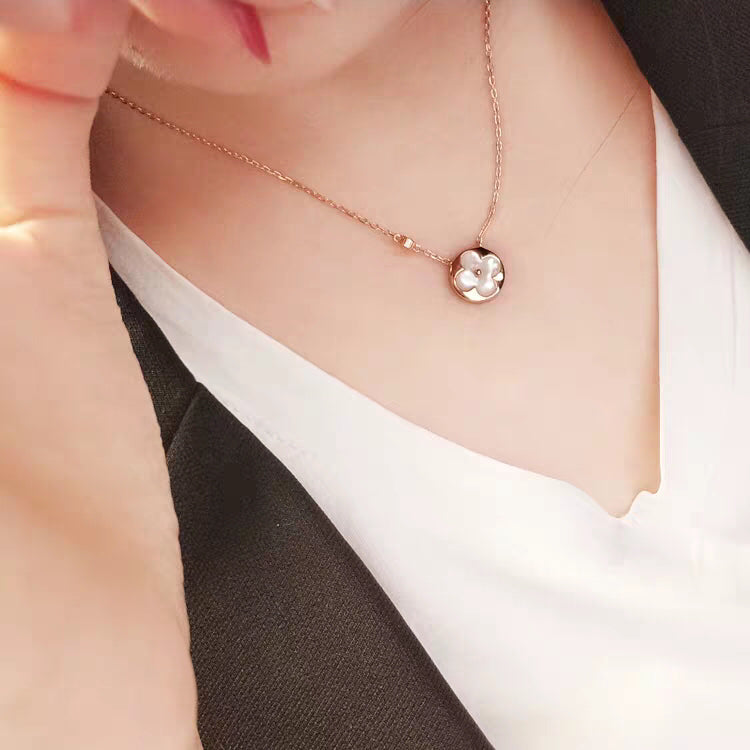 [Elara]SUN MOP GOLD 1 DIAMOND NECKLACE