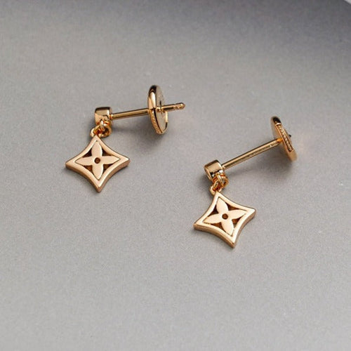 [Elara]STAR EARRINGS GOLD