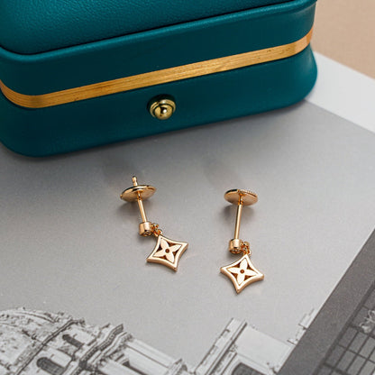 [Elara]STAR EARRINGS GOLD