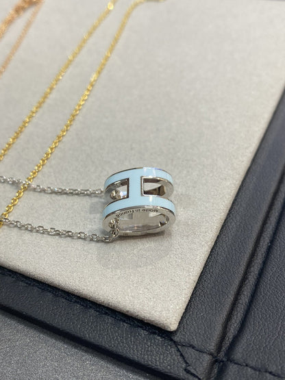 [Elara]POP H LIGHT BLUE NECKLACE