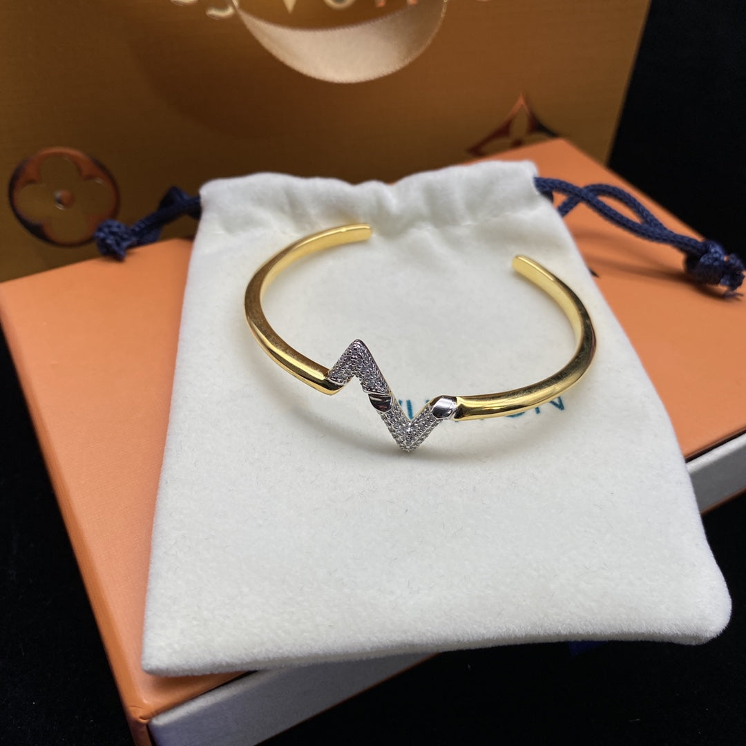 [Elara]VOLTE UPSITE DOWN DIAMOND GOLD OPEN BRACELET