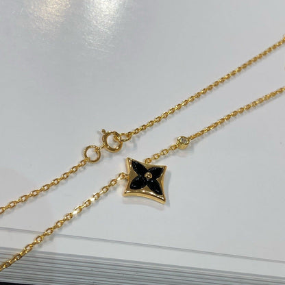 [Elara]STAR BLACK MOP NECKLACE