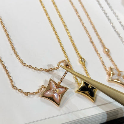 [Elara]STAR BLACK MOP NECKLACE
