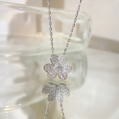 [Elara]PAVÉ DIAMANT BLUMEN ANHÄNGER HALSKETTE