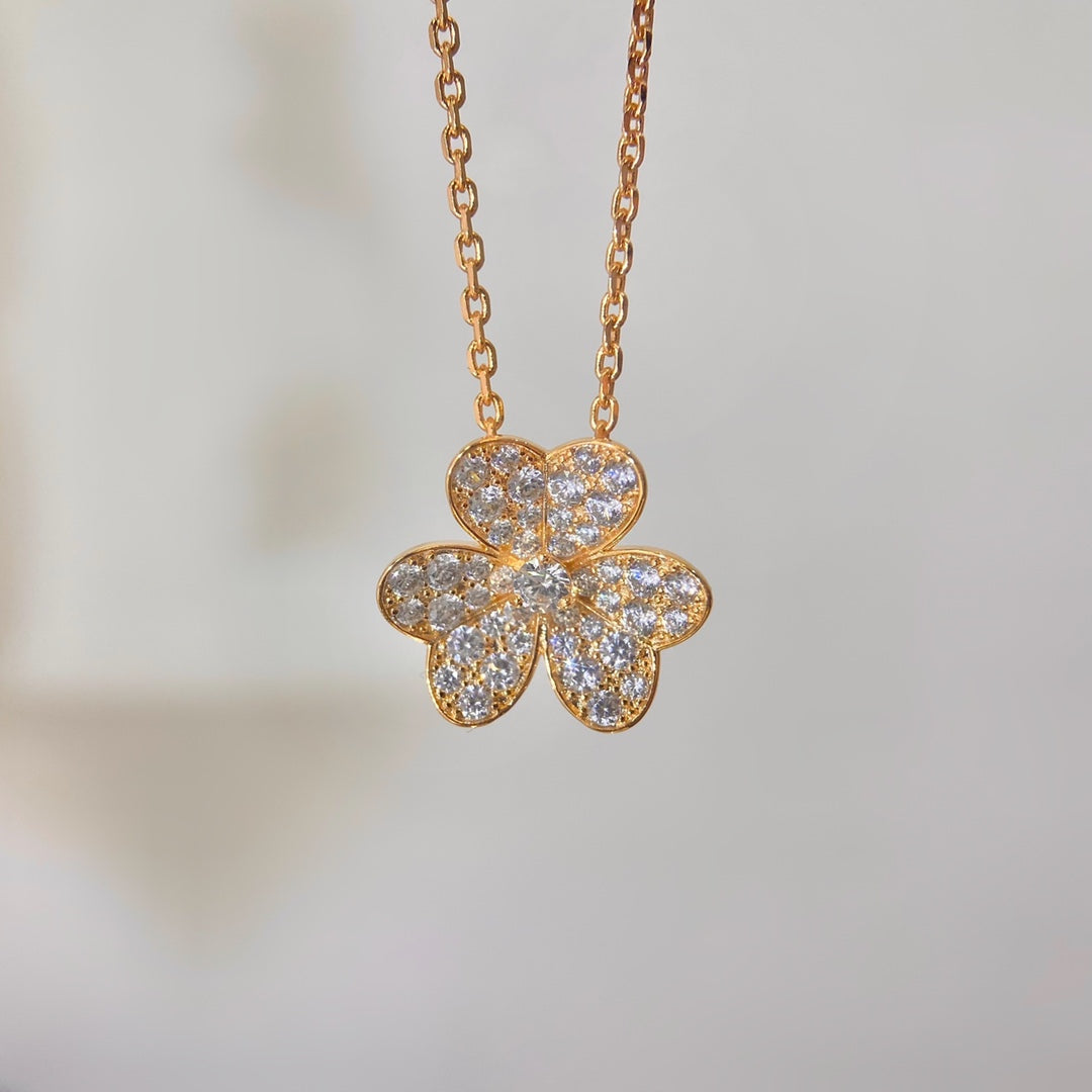 [Elara]PAVÉ DIAMANT BLUMEN ANHÄNGER HALSKETTE