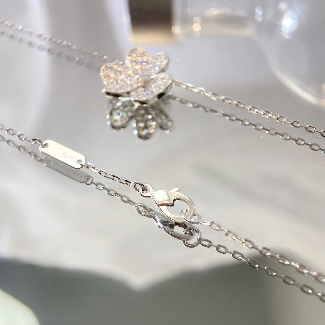 [Elara]PAVÉ DIAMANT BLUMEN ANHÄNGER HALSKETTE