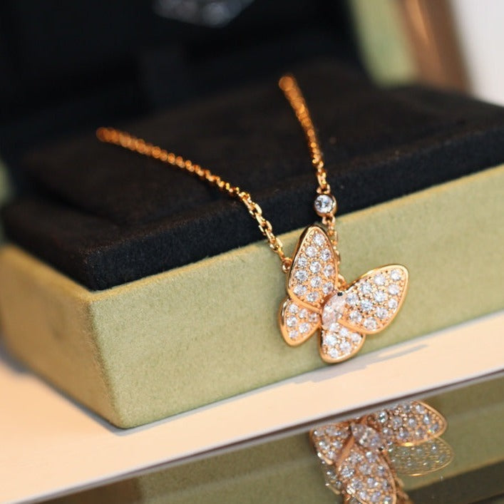 [Elara]HALSKEKETTE MIT SCHMETTERLING-DIAMANT-ANHÄNGER