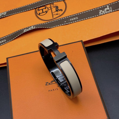 [Elara]H BRACELET 12MM BLACK BEIGE CERAMIC