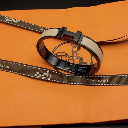 [Elara]H BRACELET 12MM BLACK BEIGE CERAMIC