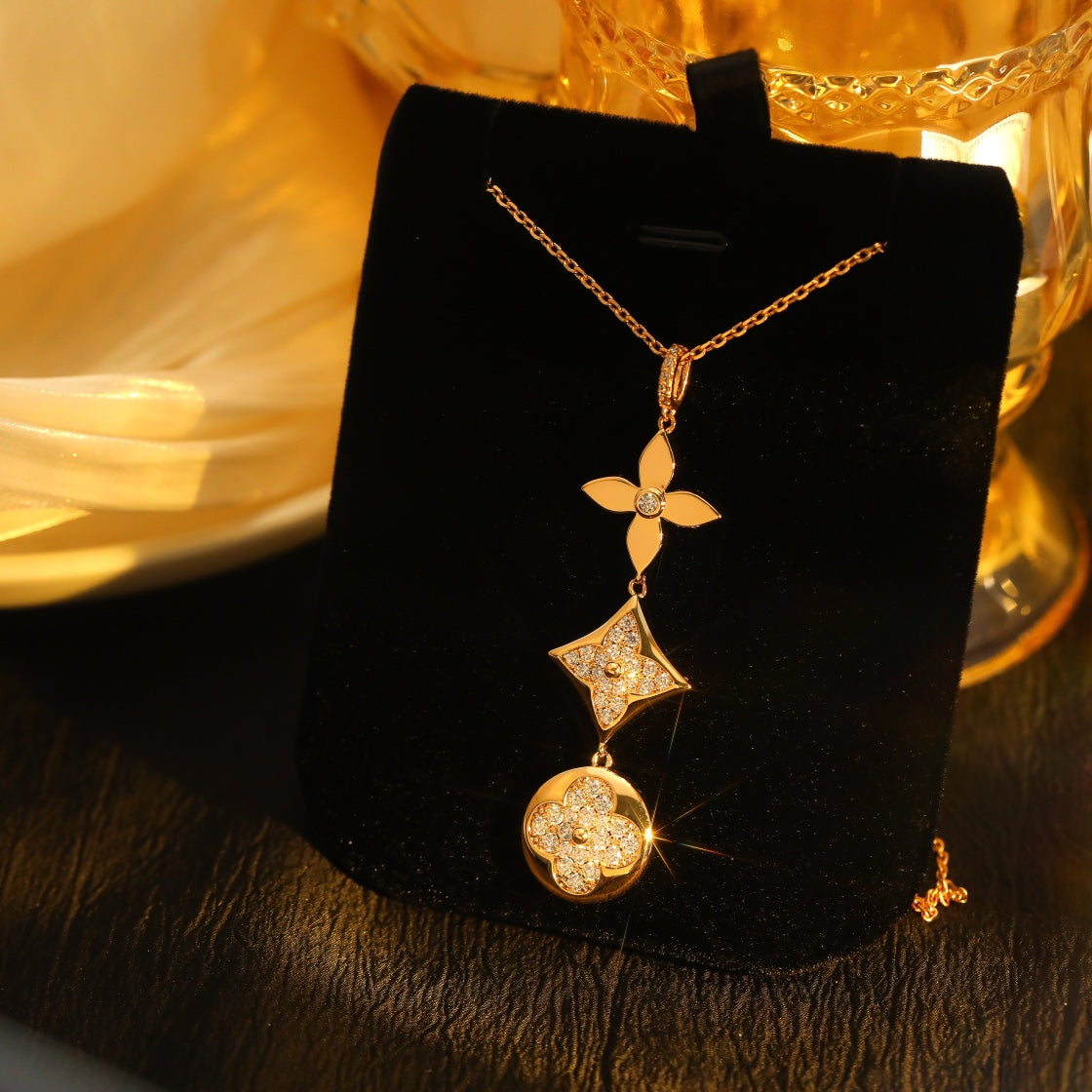[Elara]STAR AND SUN DIAMOND ROSE GOLD NECKLACE