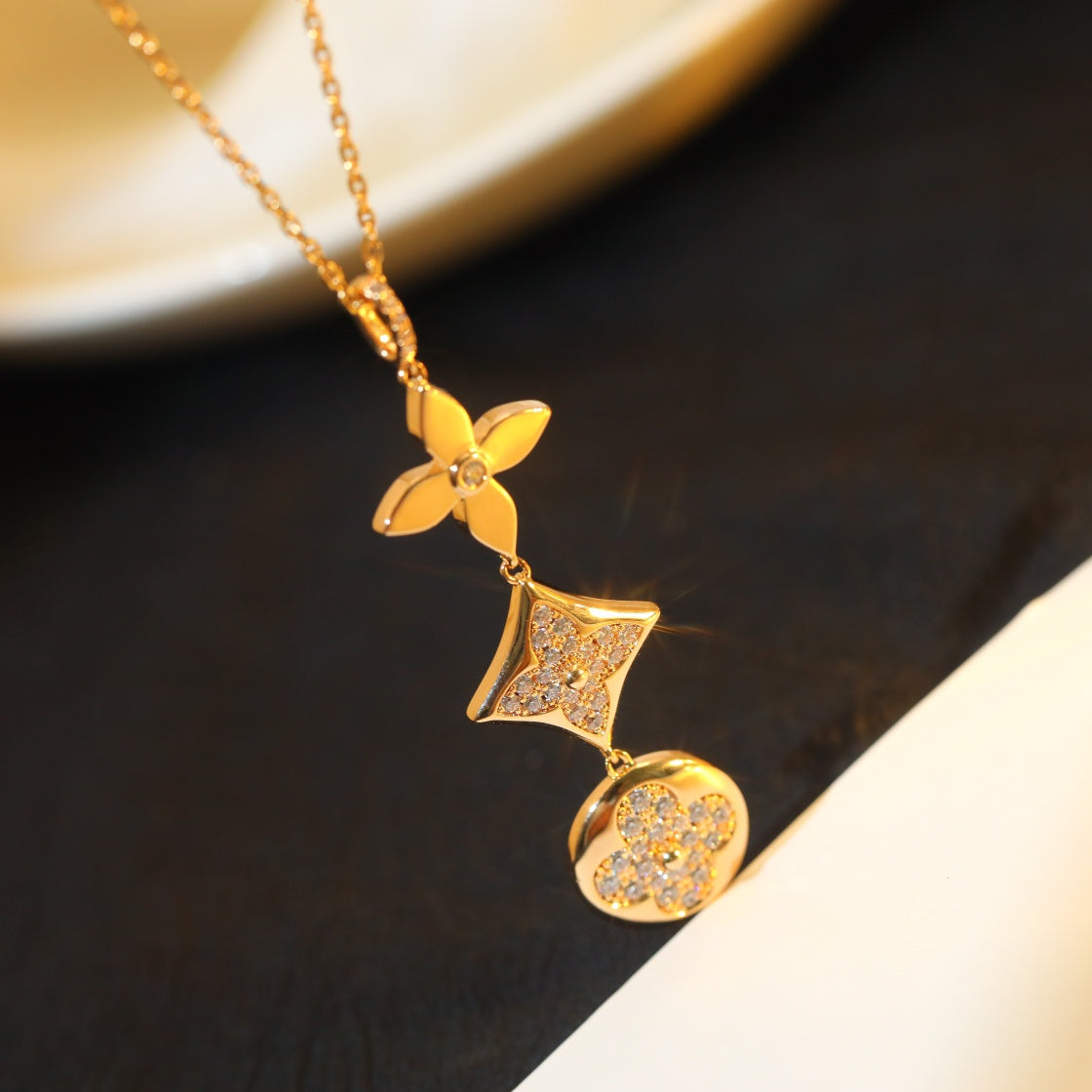 [Elara]STAR AND SUN DIAMOND ROSE GOLD NECKLACE