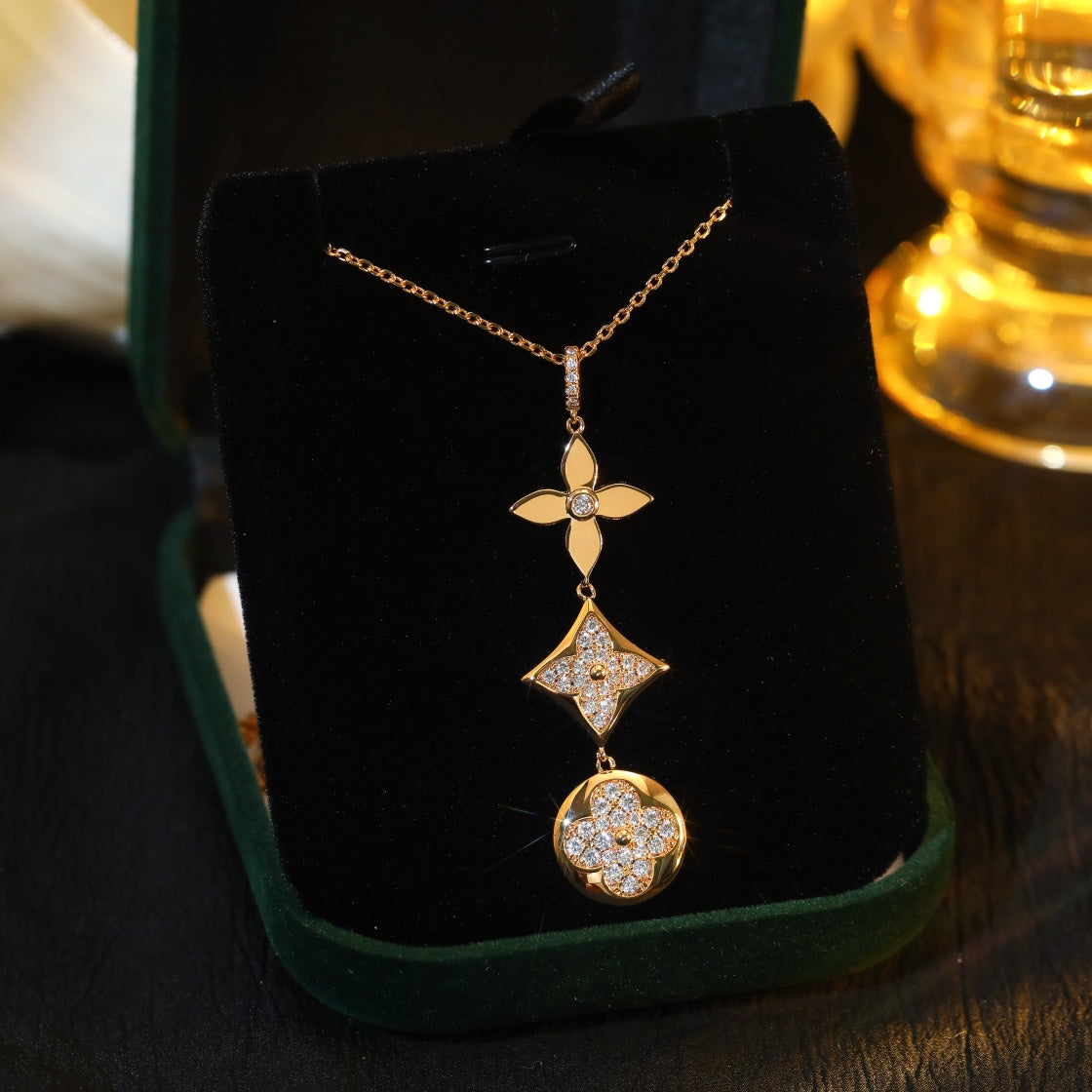[Elara]STAR AND SUN DIAMOND ROSE GOLD NECKLACE