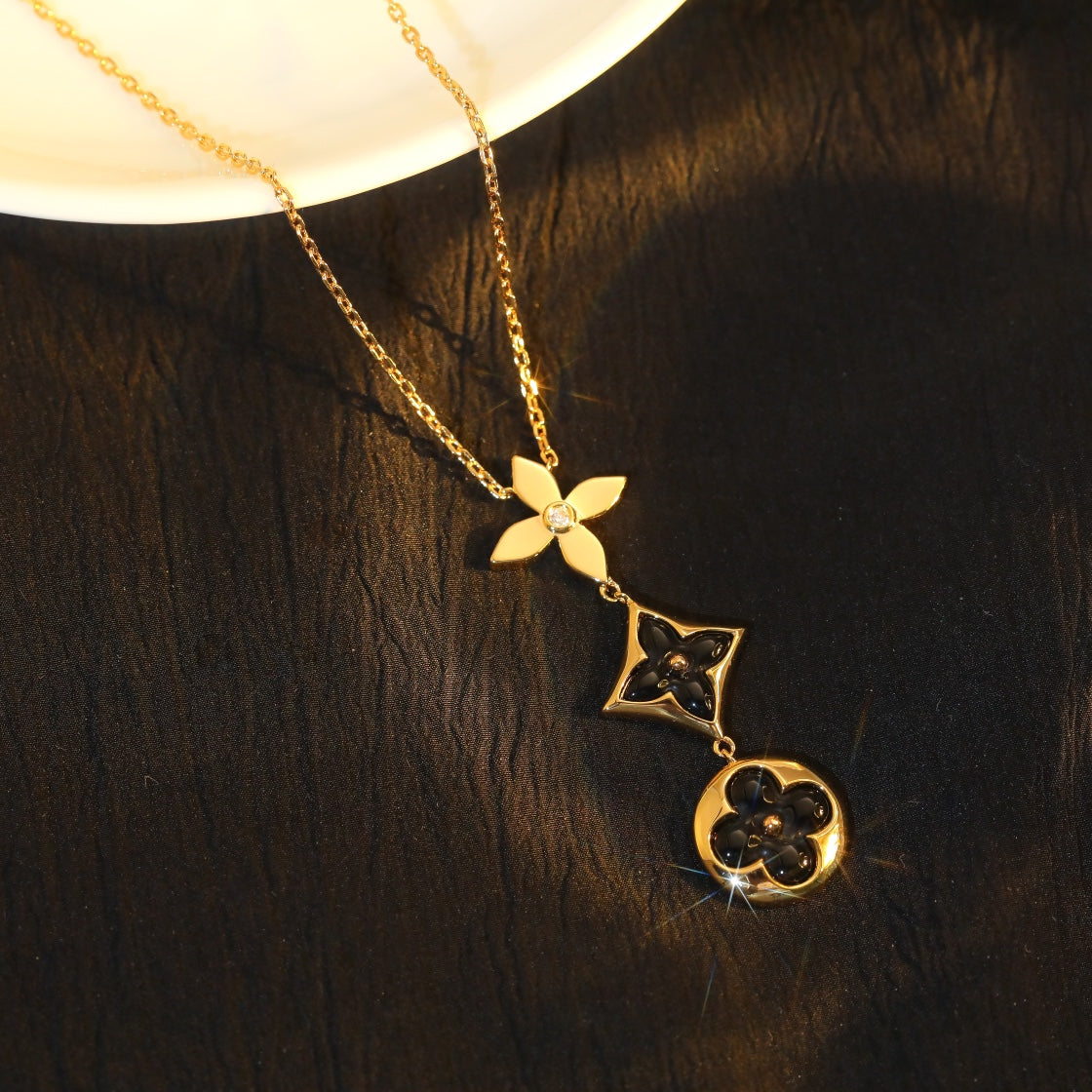 [Elara]STAR AND SUN ONYX ROSE GOLD NECKLACE