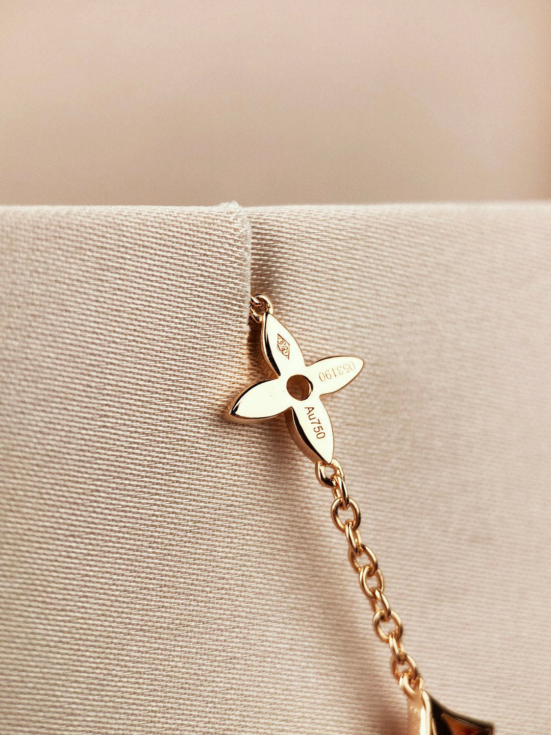 [Elara]ARMBAND "STAR AND SUN 7 MOTIFS" AUS GOLD
