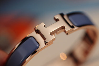 [Elara]H ARMBAND 12MM BLAUGRAU