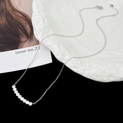 [Elara]BEE MY LOVE DIAMOND NECKLACE