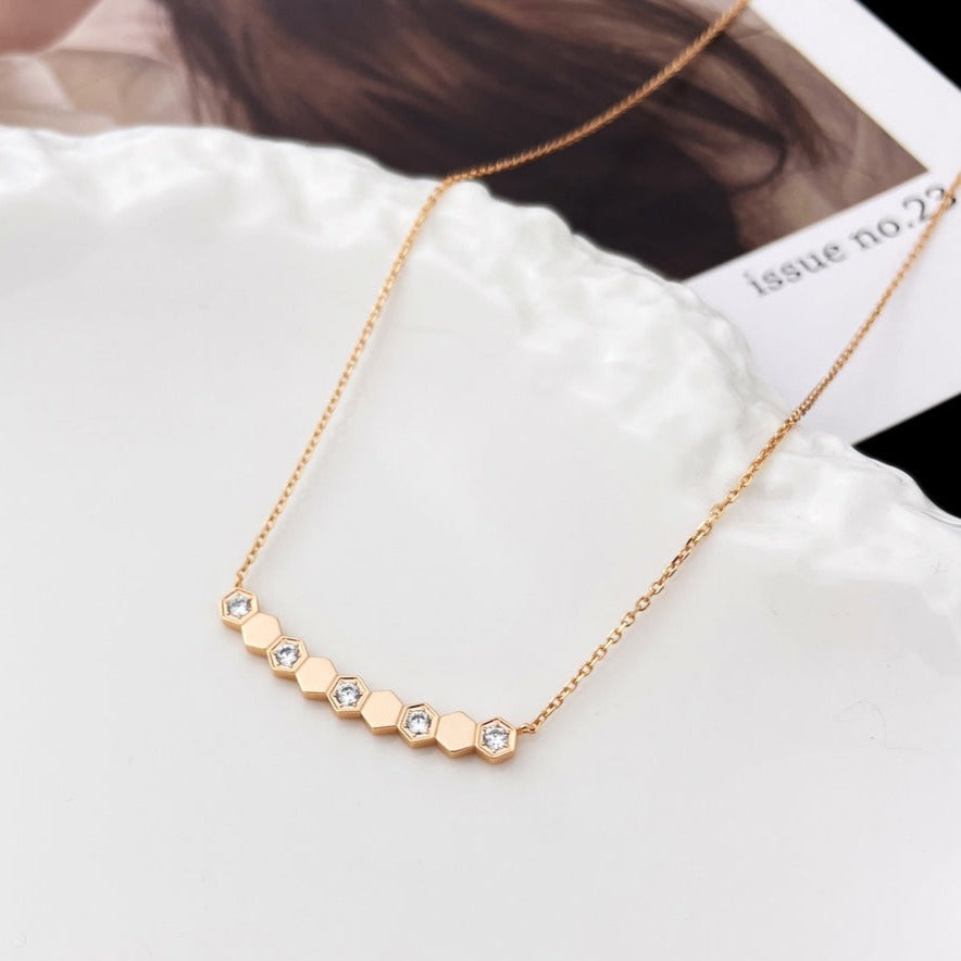 [Elara]BEE MY LOVE DIAMOND NECKLACE