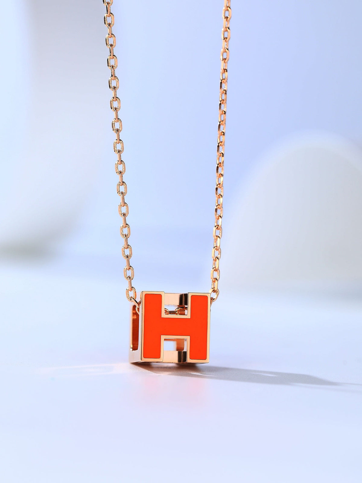 [Elara]H CAGE ROSE GOLD NECKLACE