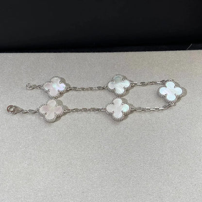 [Elara]LUCKY CLOVER 5-MOTIF-ARMBAND - WEISSE PERLMUTTKOLLEKTION