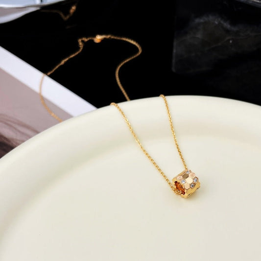 [Elara]BEE MINI ペンダント ダイヤモンドネックレス