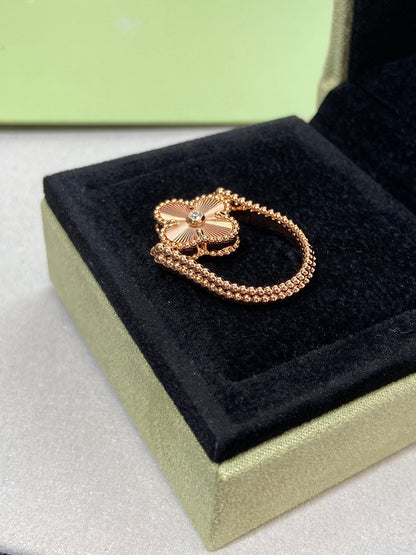 [Elara]LUCKY CLOVER GOLD REVERSIBLE RING