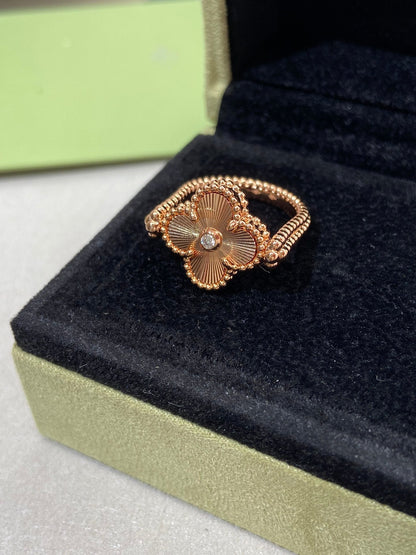 [Elara]LUCKY CLOVER GOLD REVERSIBLE RING
