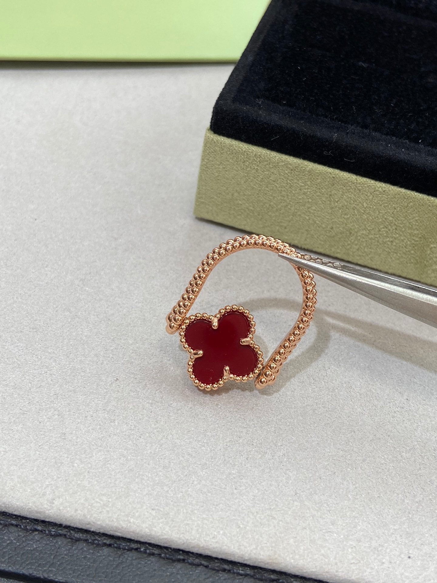 [Elara]LUCKY CLOVER GOLD REVERSIBLE RING