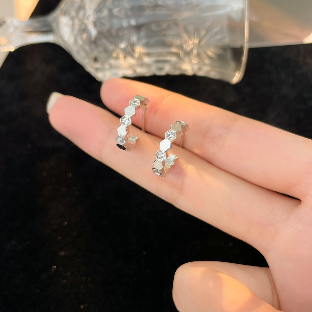[Elara]BEE LOVE DIAMOND HOOP EARRINGS
