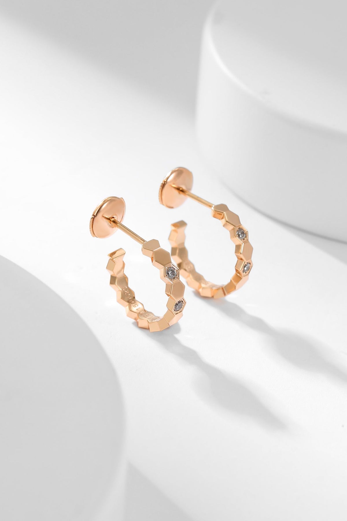 [Elara]BEE LOVE DIAMOND HOOP EARRINGS