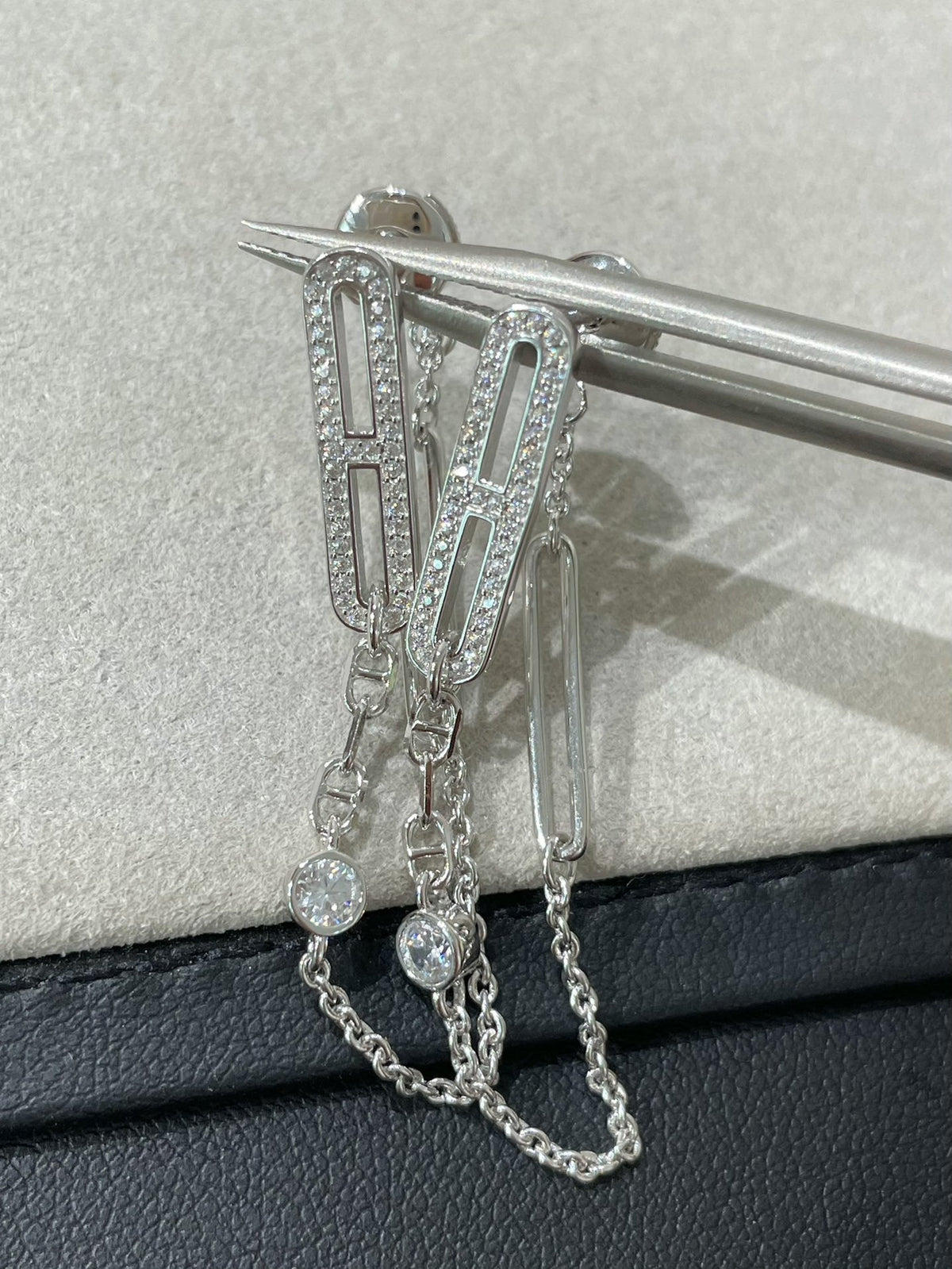 [Elara]CHAINE CHAOS DIAMOND DROP EARRINGS