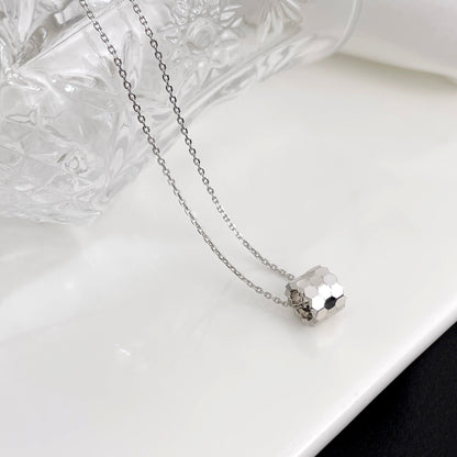 [Elara]BEE MINI NECKLACE