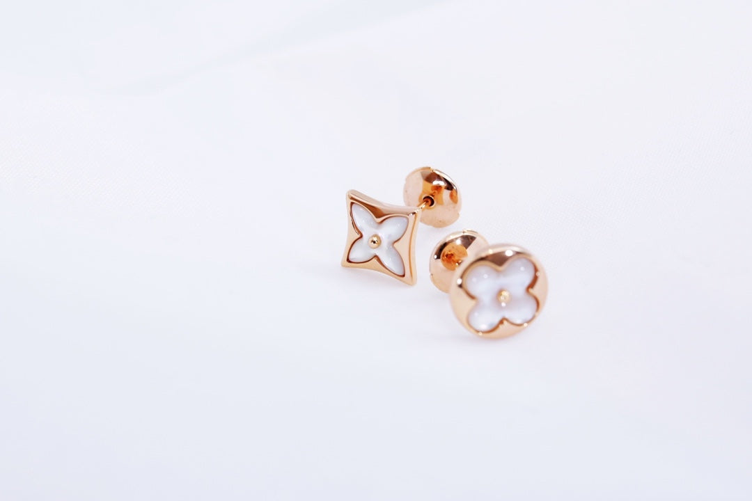 [Elara]STAR AND SUN ROSE GOLD MOP STUD EARRINGS