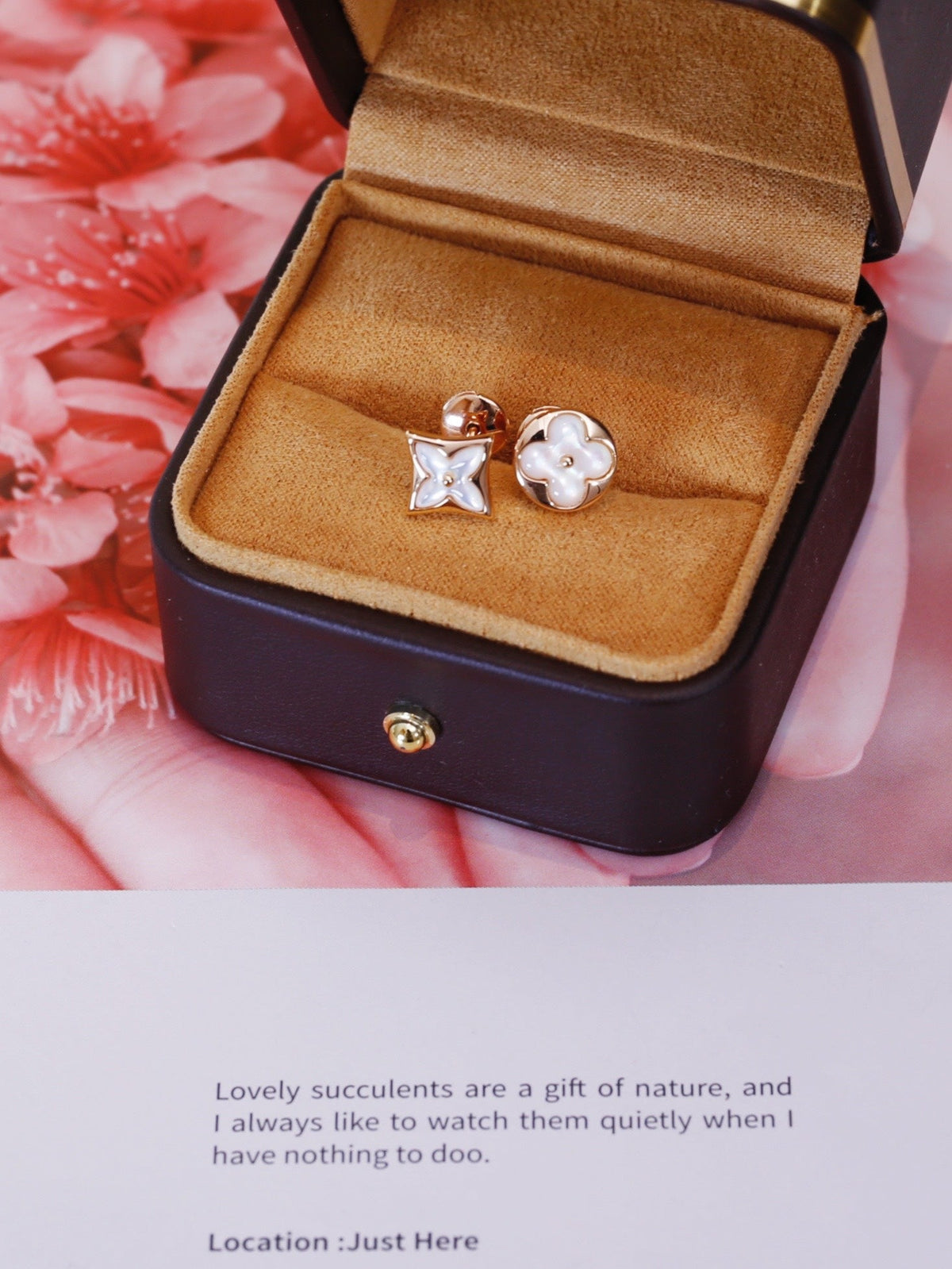 [Elara]STAR AND SUN ROSE GOLD MOP STUD EARRINGS