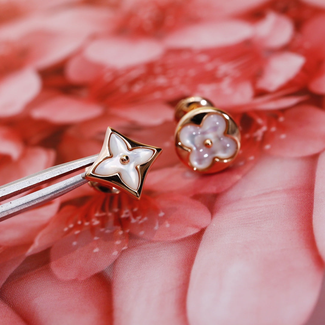 [Elara]STAR AND SUN ROSE GOLD MOP STUD EARRINGS