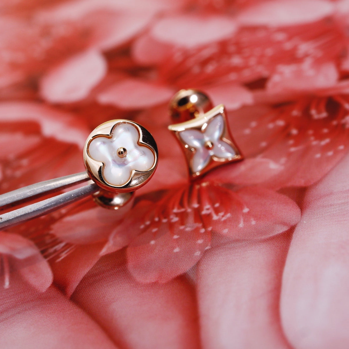 [Elara]STAR AND SUN ROSE GOLD MOP STUD EARRINGS