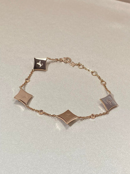 [Elara]STAR 4 MOTIV PERLMUTT DIAMANT ROSÉGOLD ARMREIF