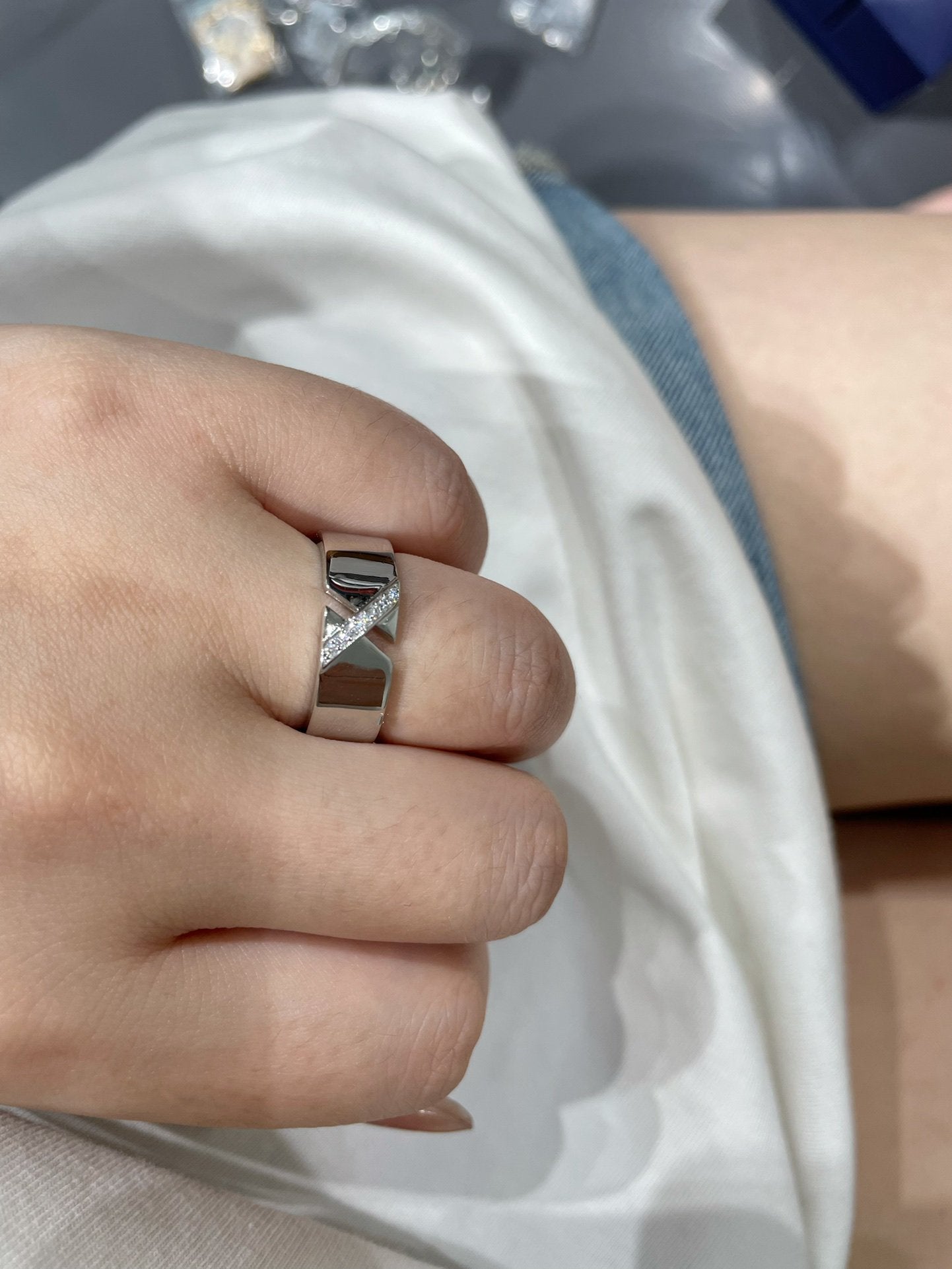 [Elara]LIENS EVIDENCE DIAOMOND RING