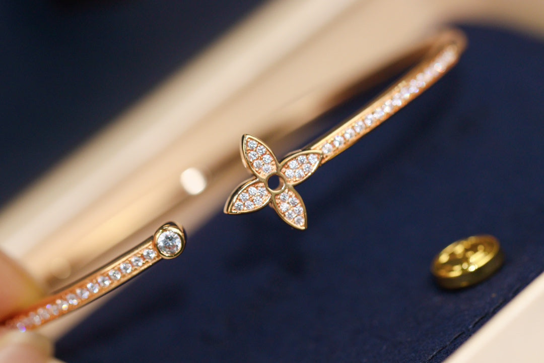[Elara]IDYLLE ROSE GOLD OPEN BRACELET DIAMOND PAVED
