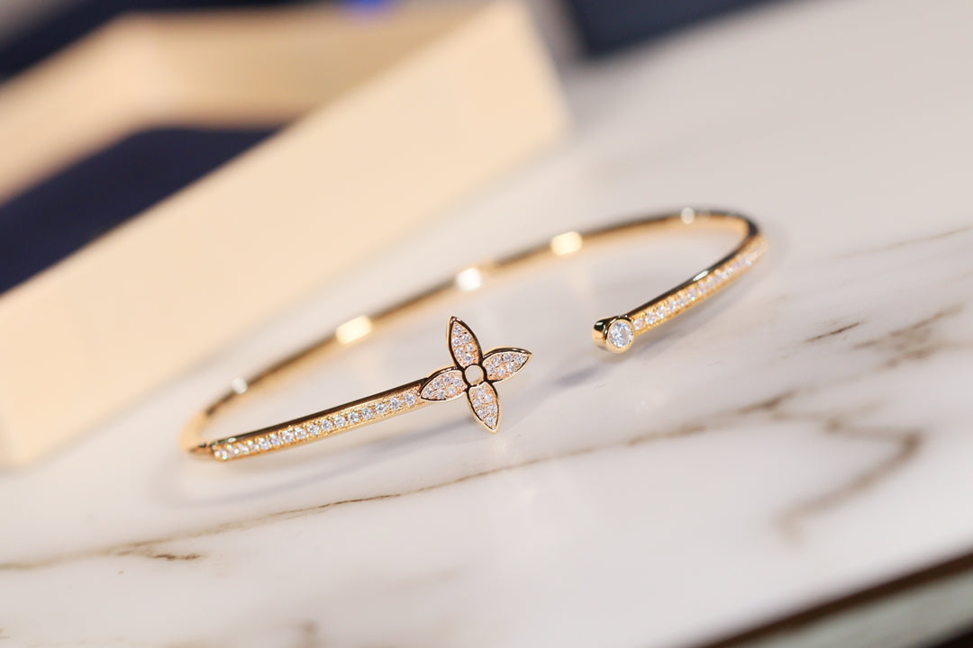 [Elara]IDYLLE GOLD OPEN BRACELET DIAMOND PAVED