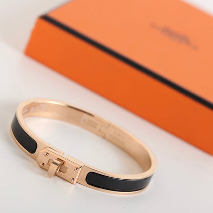 [Elara]HM KELLY SCHWARZES ARMBAND