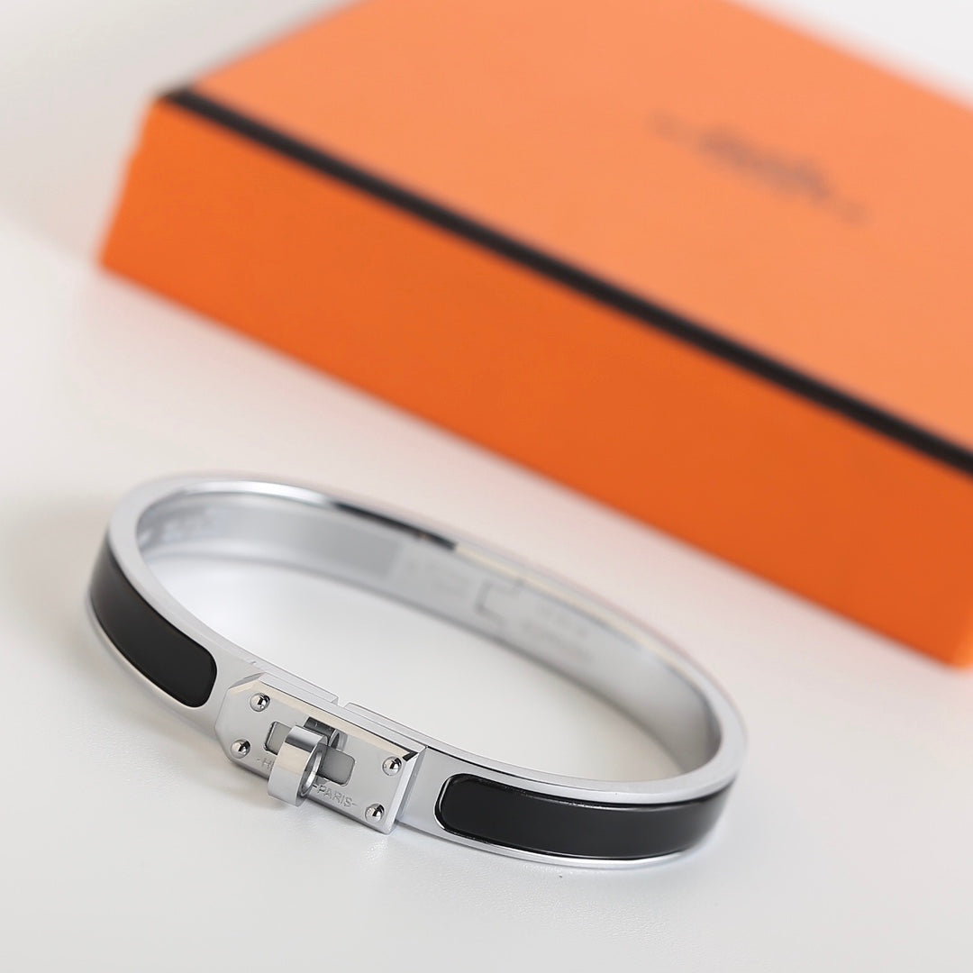 [Elara]HM KELLY SCHWARZES ARMBAND