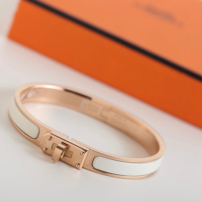[Elara]HM KELLY WHITE ARMBAND