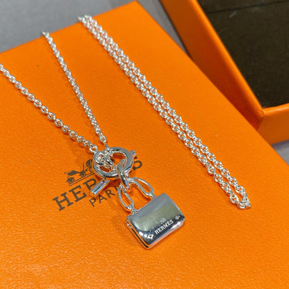 [Elara]CONSTANCE PEDANT SILVER NECKLACE