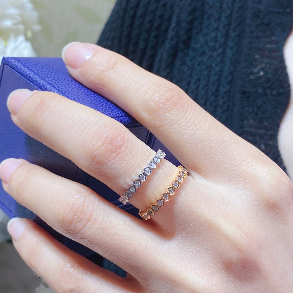 [Elara]BEE LOVE DIAMOND PAVED SMALL RING