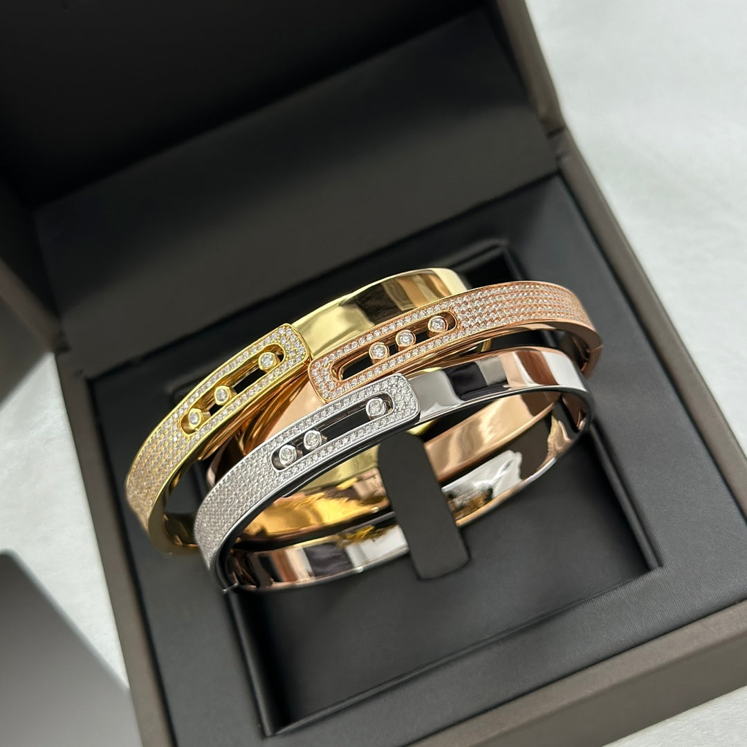 [Elara]MOVE NOA PAVÉ DIAMOND BANGLE BRACELET